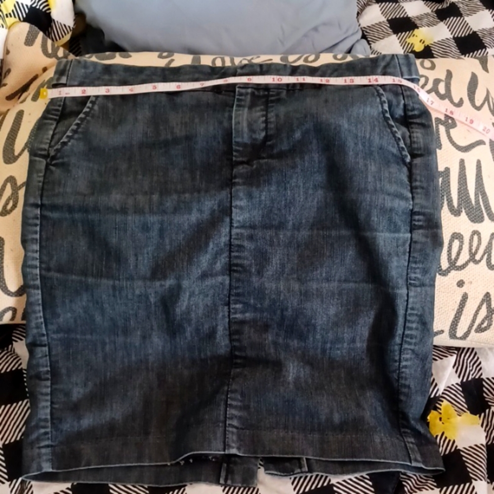 GAP Dark Blue Chambray Denim Pencil Skirt